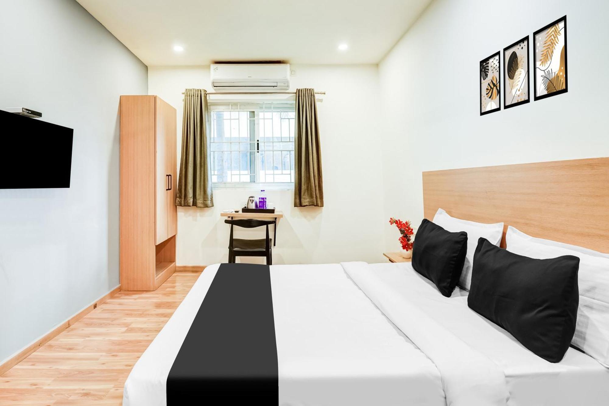 Vaccinated Staff - OYO TOWNHOUSE 077 HOTEL ROOM Stories Bangalore Exterior foto